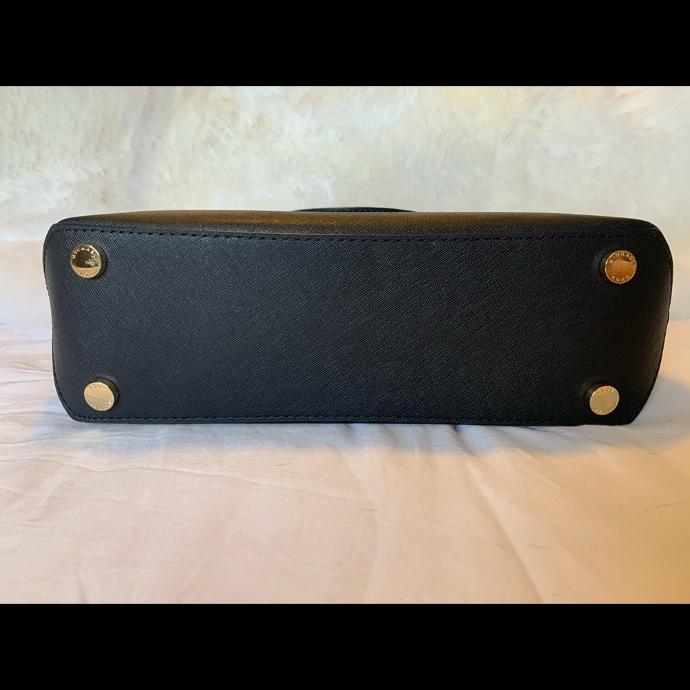 Michael Kors Sutton Medium Satchel - Picture 5 of 8
